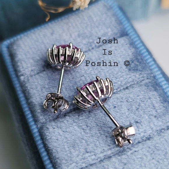 1.4CTW Light purple natural amethyst earrings in sterling silver - Picture 3 of 5